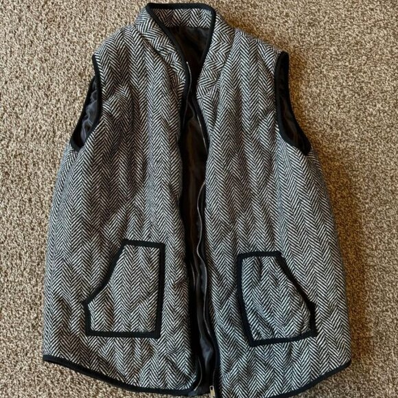 Womens XL vest (fits smaller like large) - Picture 1 of 3